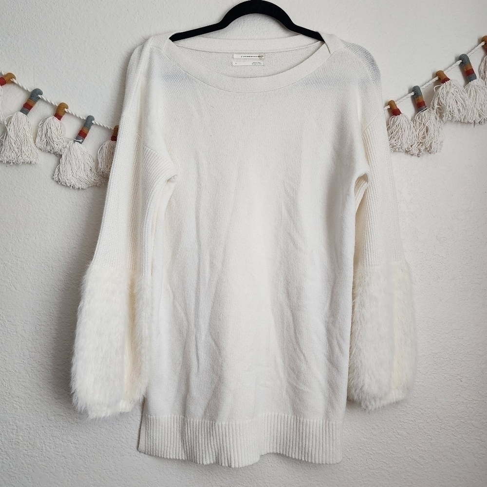 Anthropologie Colma Eyelash Cuff Knit Tunic Sweater White Boho Chic Fall S